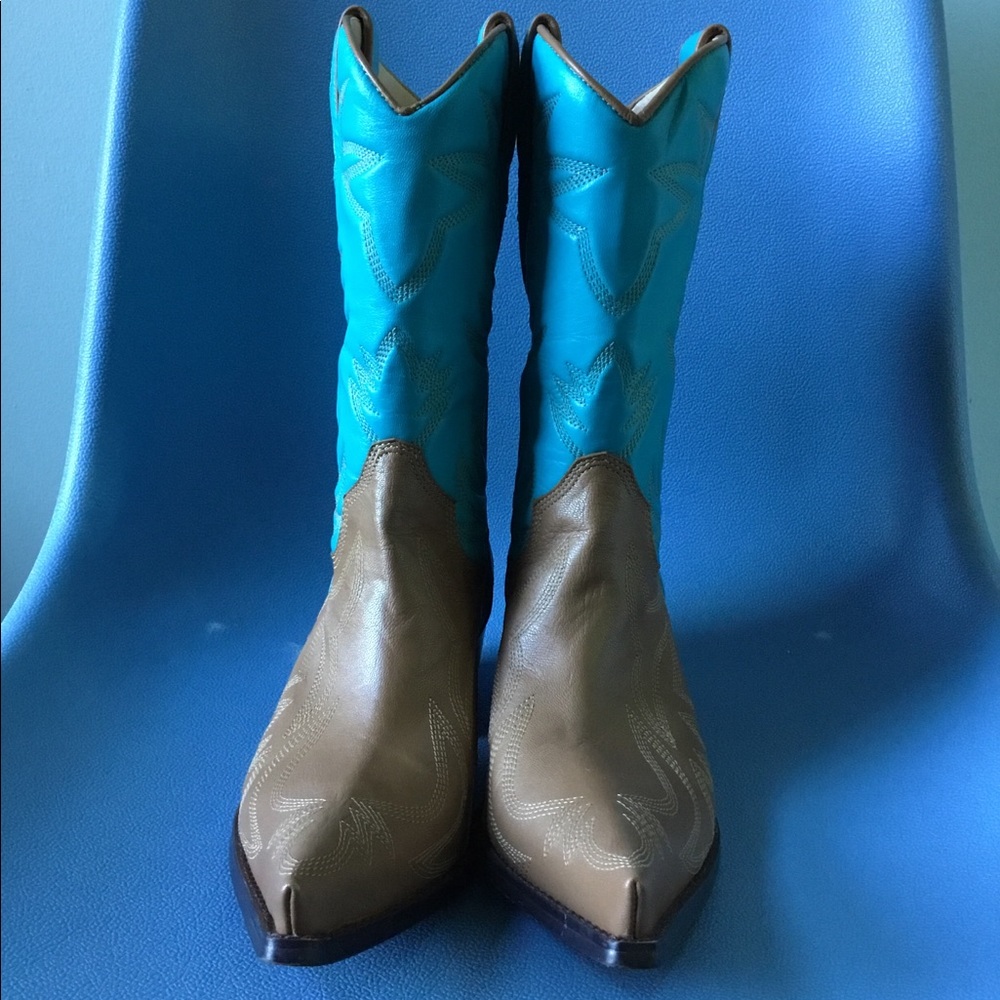 Guess cowboy boots